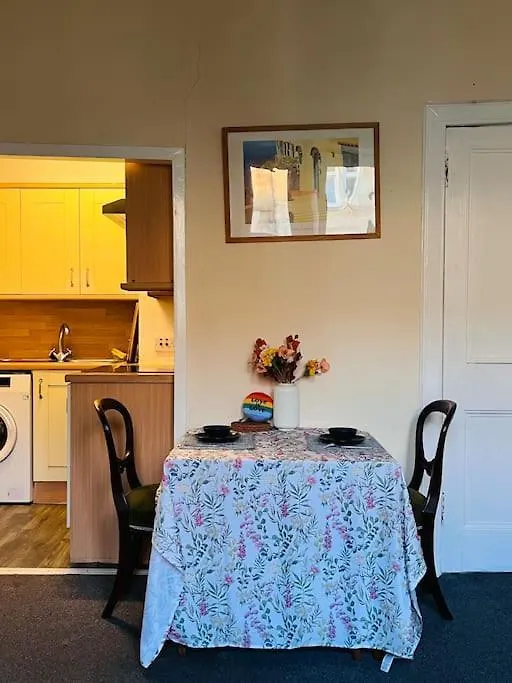 Cozy Apartment In Central Edinburgh 0*,